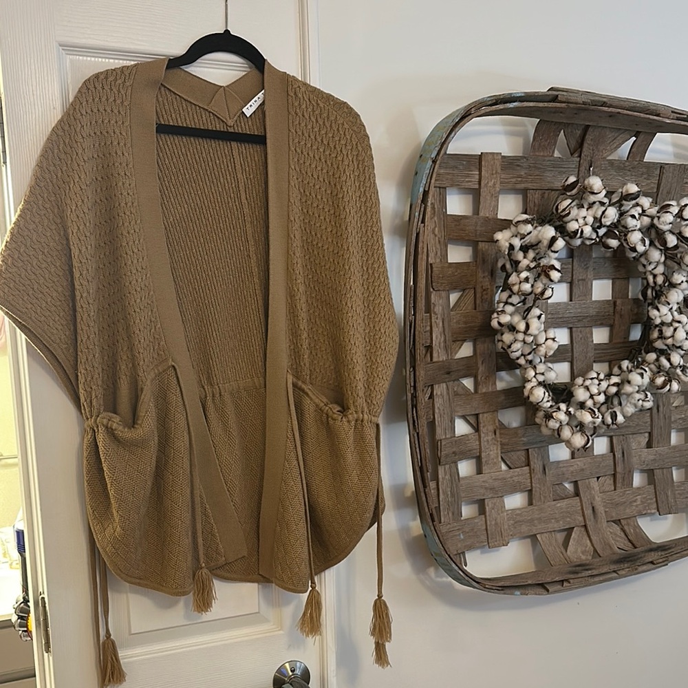 NWOT Trina Turk Tan Knit Cardigan/Cape with Tassels